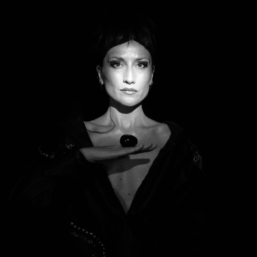 Ece Canlı