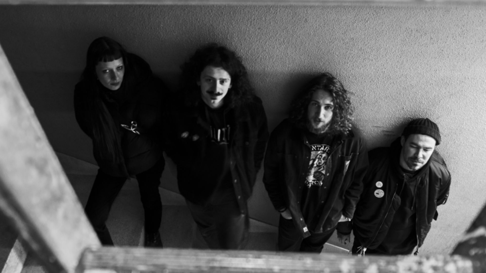 Ideal Victim + Martelo